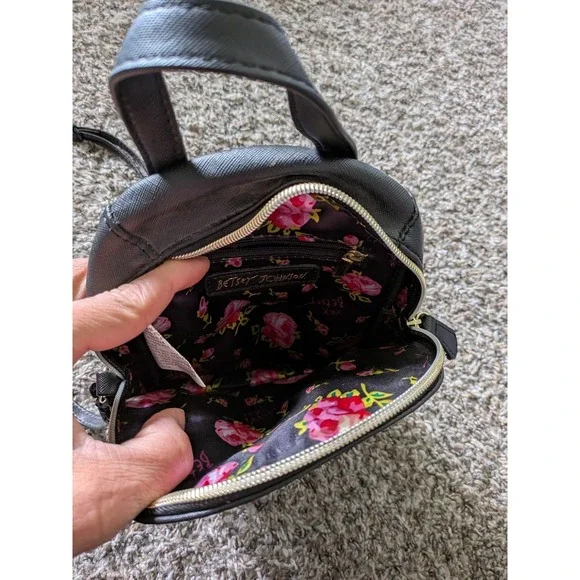 Betsey Johnson Floral Mini Backpack Crossbody Bag Black PVC Faux Leather 8" x 7" - Picture 7 of 9